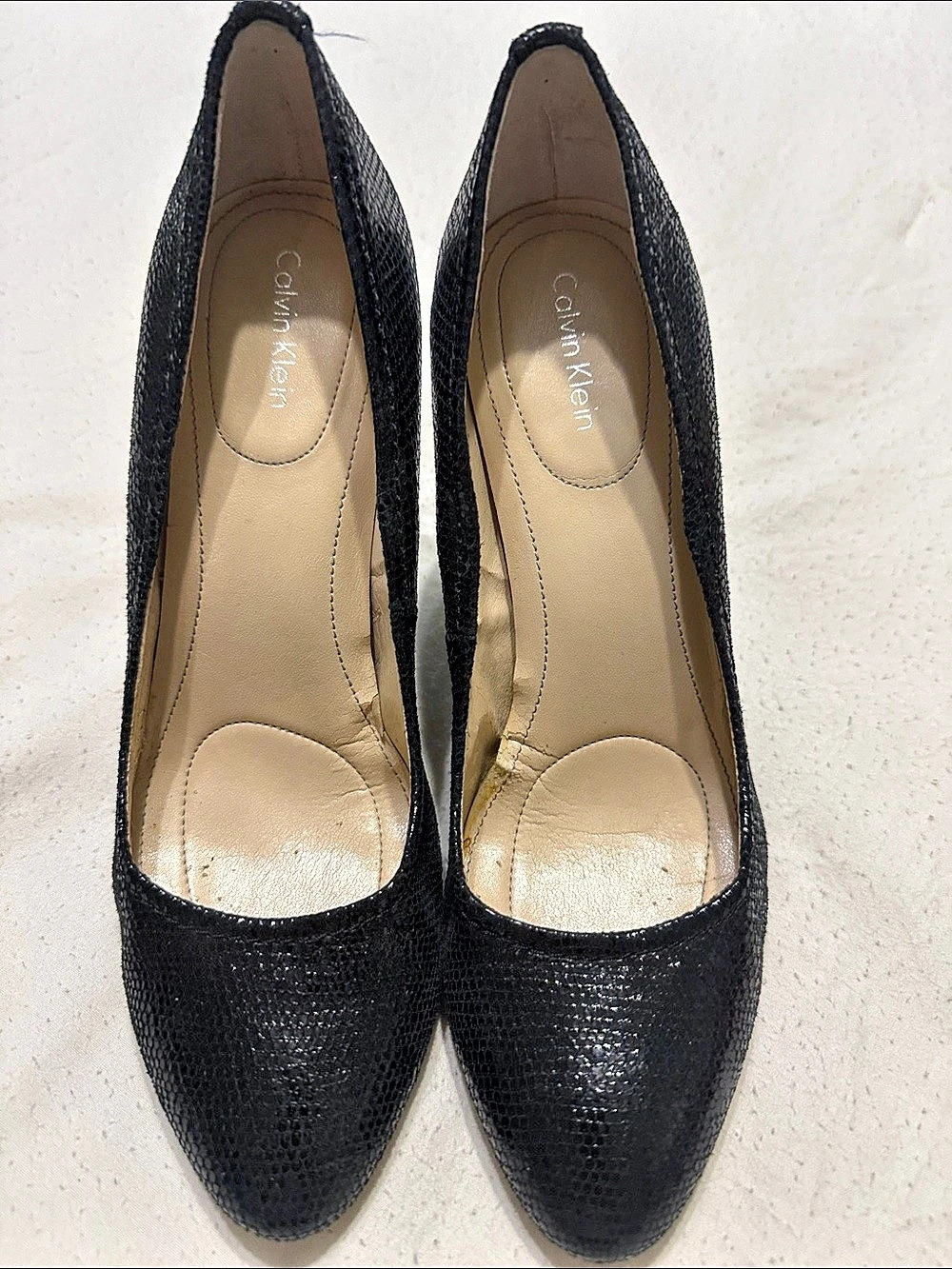 Calvin Klein S3506 Pointed Toe Pumps in Black US 8.5